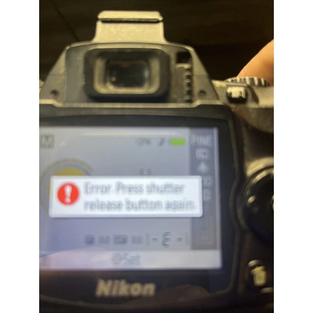 Nikon D40 Digital SLR Camera - Black (Body Only), Error